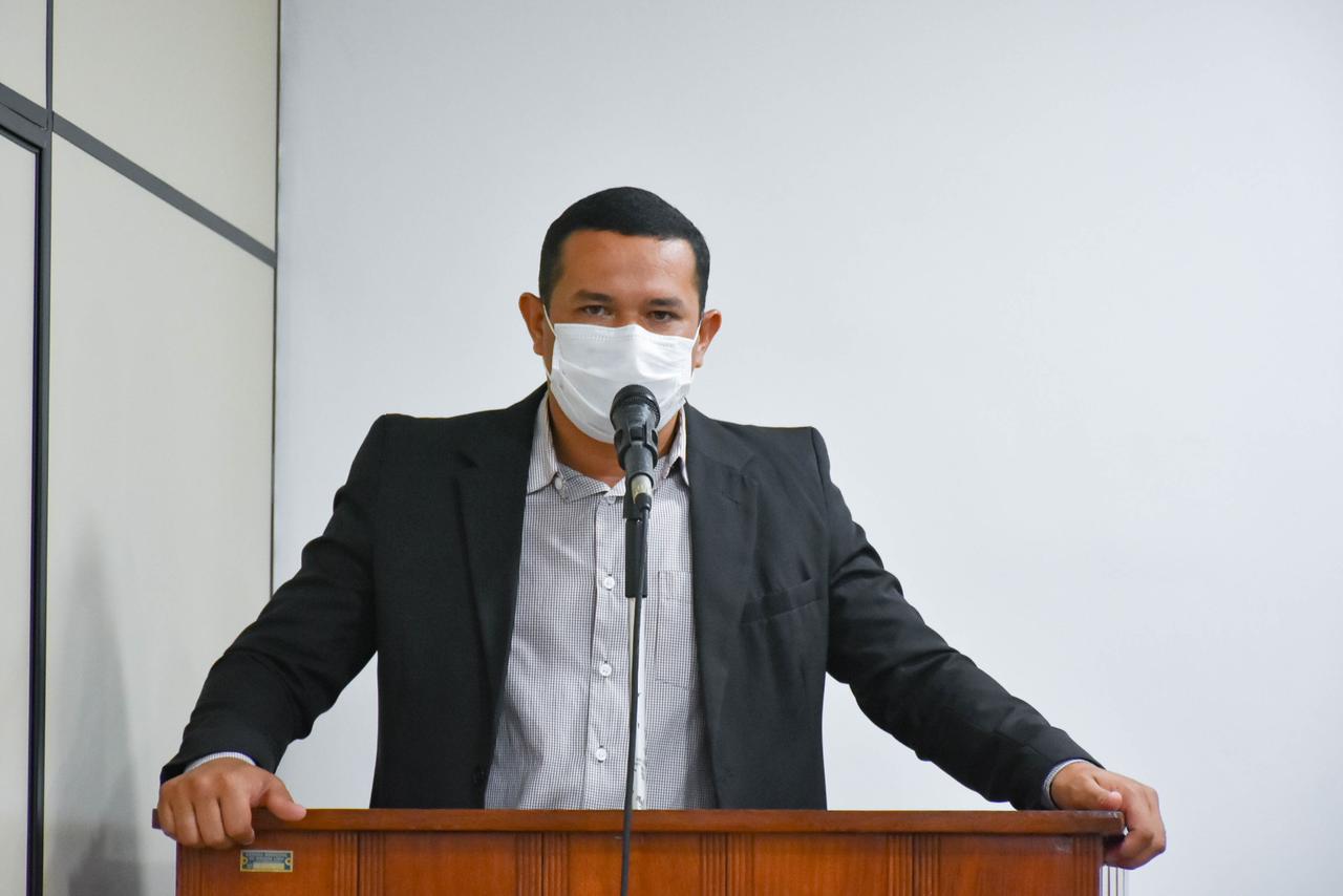 Câmara municipal concede título de cidadão manciolimense ao delegado José Obetânio