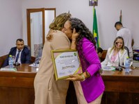 Com história de superação e trabalho, Odilene Sena é homenageada na Câmara Municipal de Mâncio Lima
