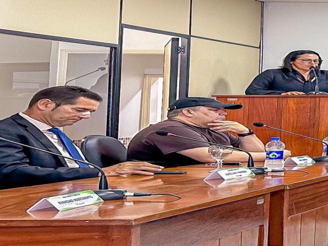 Jean Almeida diz que manciolimenses não devem criticar os vereadores e destaca o trabalho do prefeito de Sena Madureira