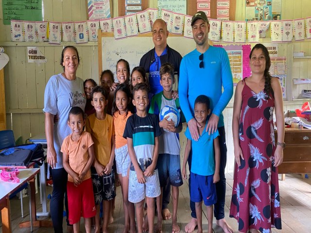 Vereadora Jaluza acompanha prefeito Zé Luiz e Nicolau Júnior na assinatura de ordem de serviço em escola no Rio Môa
