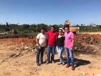 Vereadores de Mâncio Lima acompanham obras de melhorias no lixão da cidade