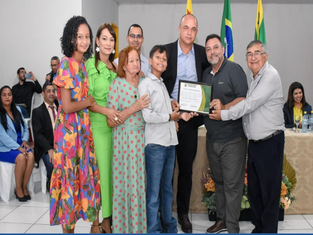 Vereadores de Mâncio Lima concedem título de cidadão manciolimense ao empresário Zé Luiz