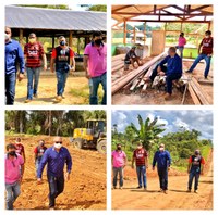 Presidente da Câmara de Mâncio Lima, visita construções de casa de farinha e recuperação de ramais no Município. 